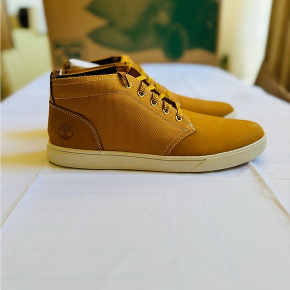 Timberland Groveton wheat/white new in original box - Picture 1 of 6